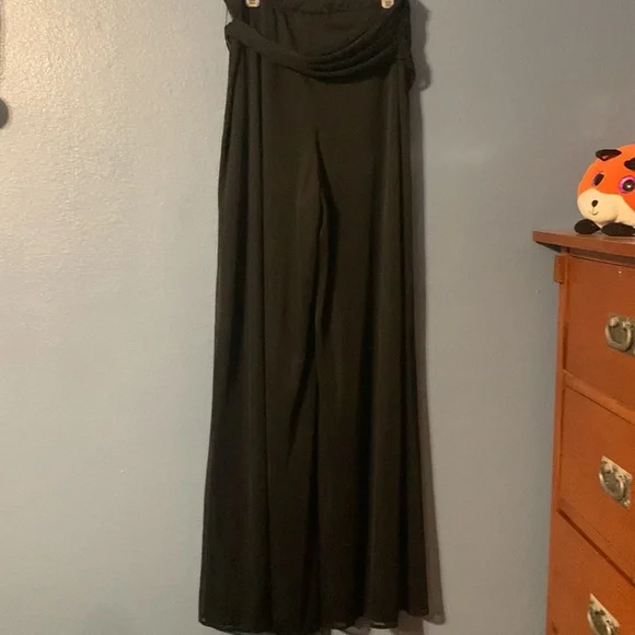 Adorable flared pants in EUC - Picture 4 of 6